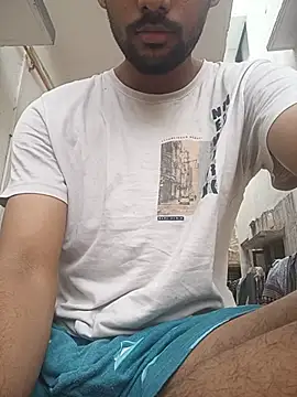 Snapshot of mayur_raaje chatting on 06/24/26, 05:50 mayur raaje online show from 06/24/26, 05:50