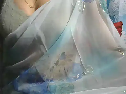 Snapshot of sheetal-sheetal95 chatting on 04/16/26, 06:30 sheetal-sheetal95 online show from 04/16/26, 06:30