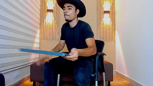 PETER CONORR online show from 10/06/25, 03:48