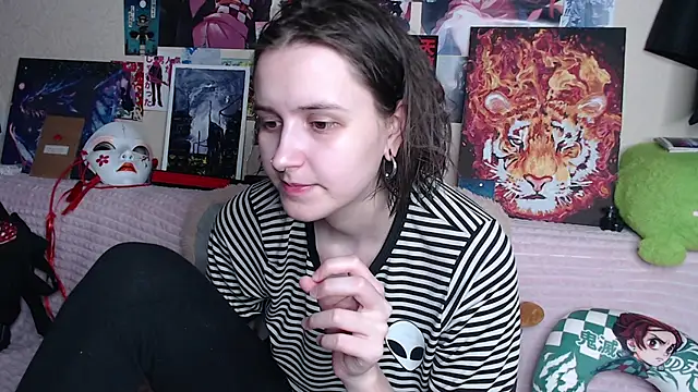 Snapshot of AliceChio chatting on 09/14/25, 02:38 AliceChio online show from 09/14/25, 02:38