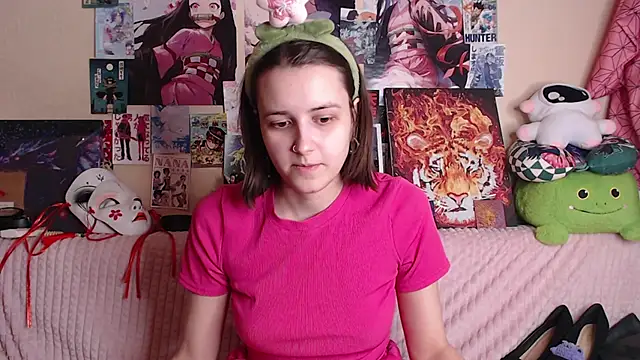 Snapshot of AliceChio chatting on 11/08/25, 08:47 AliceChio online show from 11/08/25, 08:47