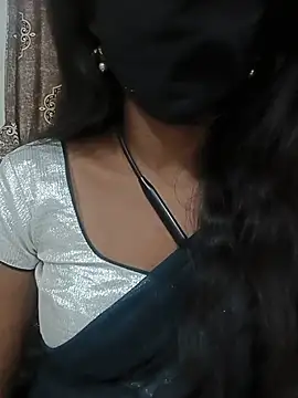 Snapshot of kavya-telugu84 chatting on 07/07/26, 06:45 kavya-telugu84 online show from 07/07/26, 06:45