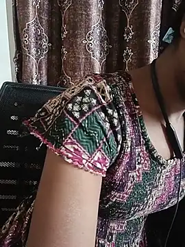 Snapshot of kavya-telugu84 chatting on 07/09/26, 05:33 kavya-telugu84 online show from 07/09/26, 05:33