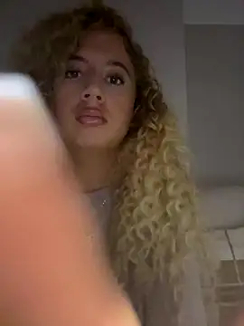 Snapshot of Aurorajadex chatting on 09/13/25, 02:44 Aurorajadex online show from 09/13/25, 02:44