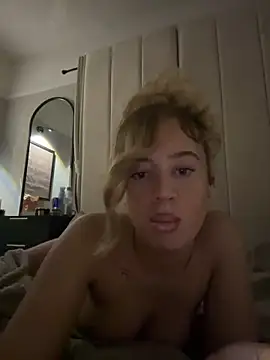 Snapshot of Aurorajadex chatting on 09/21/25, 01:51 Aurorajadex online show from 09/21/25, 01:51