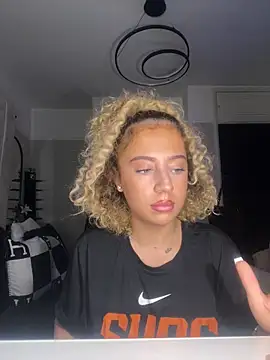 Snapshot of Aurorajadex chatting on 10/29/25, 08:10 Aurorajadex online show from 10/29/25, 08:10