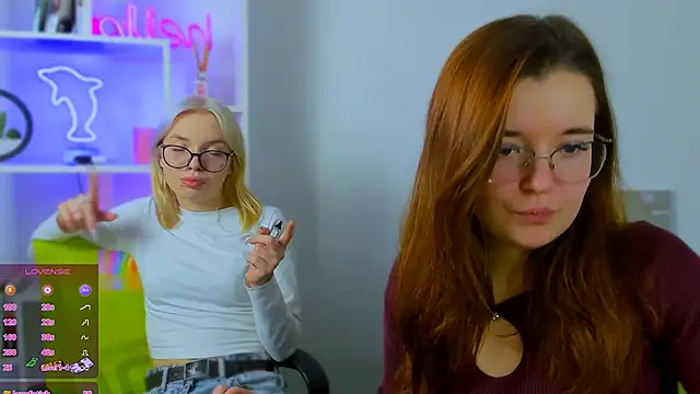 nika-still online show from 12/18/25, 12:11