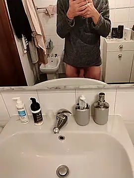 Baldassarre1990 online show from 10/25/25, 11:21