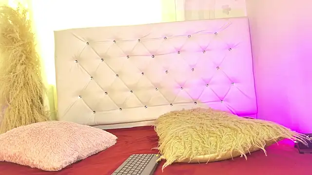 Snapshot of tatixxxvega chatting on 03/05/26, 01:40 tatixxxvega online show from 03/05/26, 01:40