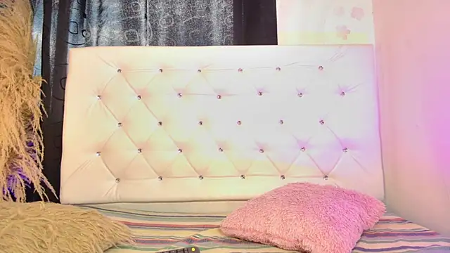 Snapshot of tatixxxvega chatting on 04/01/26, 05:54 tatixxxvega online show from 04/01/26, 05:54