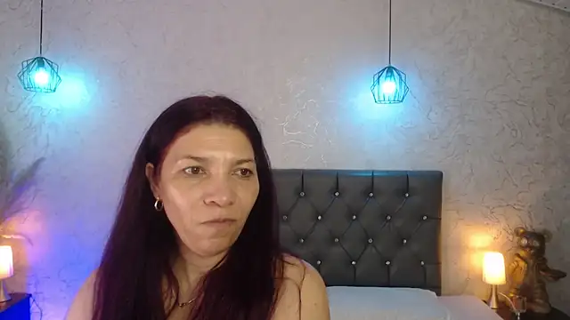Snapshot of Serena_Houstonn chatting on 06/23/26, 10:35 Serena Houstonn online show from 06/23/26, 10:35