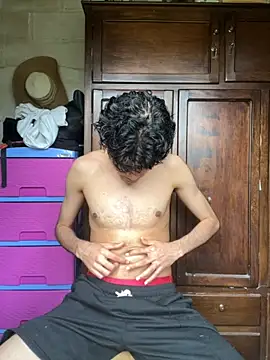 Snapshot of Axel-Mejia chatting on 10/30/25, 02:51 Axel-Mejia online show from 10/30/25, 02:51