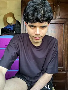 Snapshot of Axel-Mejia chatting on 11/10/25, 06:29 Axel-Mejia online show from 11/10/25, 06:29