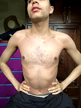 Snapshot of Axel-Mejia chatting on 11/13/25, 12:26 Axel-Mejia online show from 11/13/25, 12:26