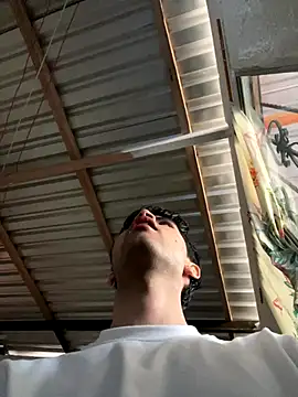 Snapshot of Axel-Mejia chatting on 11/28/25, 08:11 Axel-Mejia online show from 11/28/25, 08:11