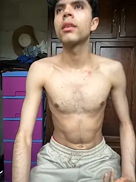 Snapshot of Axel-Mejia chatting on 12/05/25, 07:32 Axel-Mejia online show from 12/05/25, 07:32