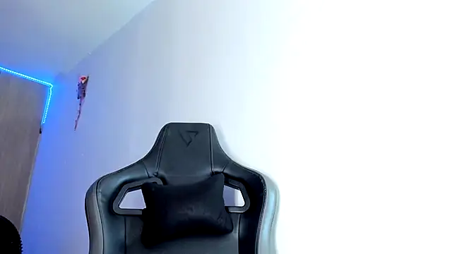 Snapshot of Latin_goddsexxx chatting on 10/25/25, 05:59 Latin goddsexxx online show from 10/25/25, 05:59