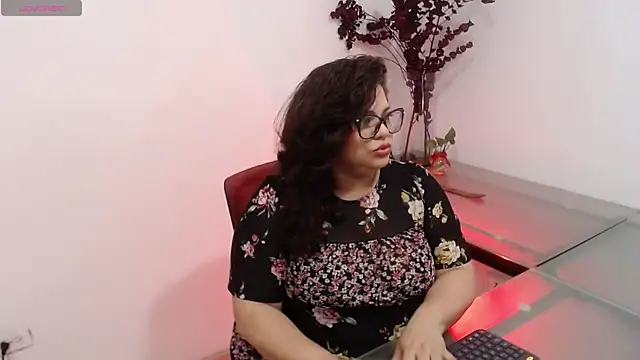 merly chica online show from 10/21/25, 01:12