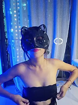 Snapshot of SinfulTemptation chatting on 04/25/26, 01:41 SinfulTemptation online show from 04/25/26, 01:41