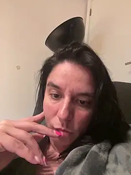 Snapshot of hottyFcup chatting on 04/17/26, 07:39 hottyFcup online show from 04/17/26, 07:39