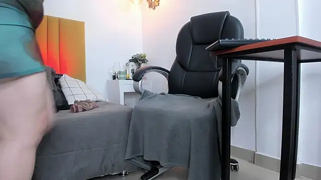 freya 26 online show from 01/11/26, 04:01