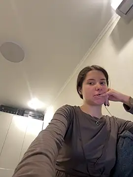 emma craftt online show from 11/01/25, 04:42