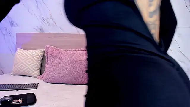 sofiagomez   online show from 01/10/26, 05:58