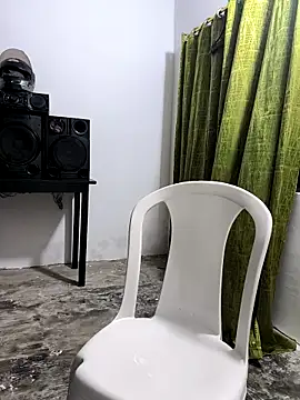 giannis090 online show from 10/14/25, 04:02