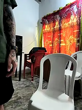 giannis090 online show from 11/30/25, 08:35