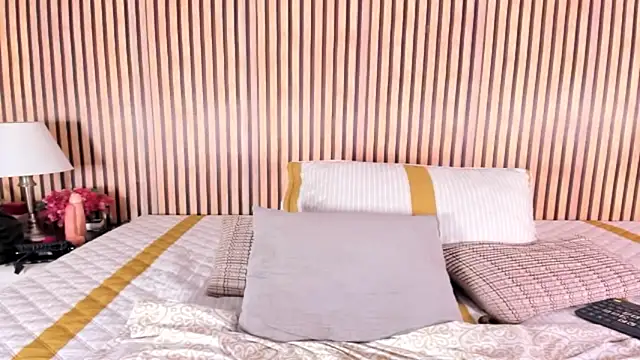 Snapshot of keeyla_stone chatting on 10/16/25, 10:22 keeyla stone online show from 10/16/25, 10:22