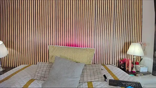 Snapshot of keeyla_stone chatting on 10/22/25, 08:52 keeyla stone online show from 10/22/25, 08:52