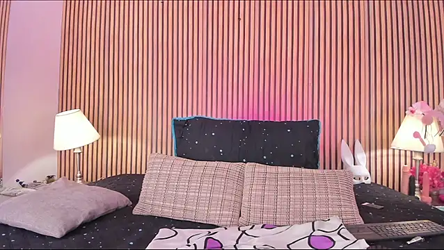 Snapshot of keeyla_stone chatting on 11/03/25, 08:32 keeyla stone online show from 11/03/25, 08:32