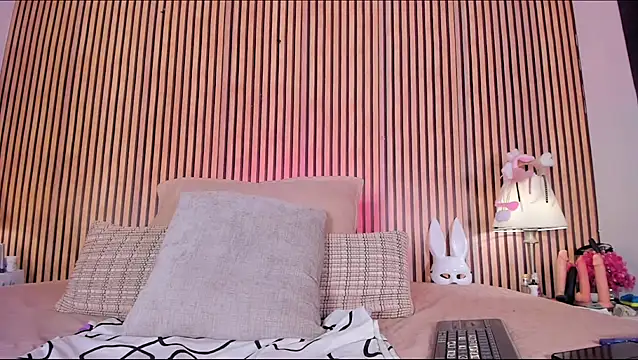 Snapshot of keeyla_stone chatting on 11/12/25, 08:30 keeyla stone online show from 11/12/25, 08:30