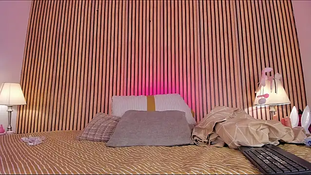 Snapshot of keeyla_stone chatting on 11/16/25, 09:42 keeyla stone online show from 11/16/25, 09:42