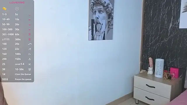 emmi collinss online show from 10/10/25, 07:35