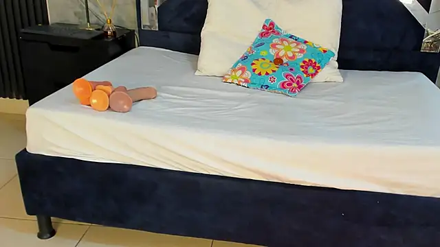 VanessaHard as online show from 01/13/26, 08:03