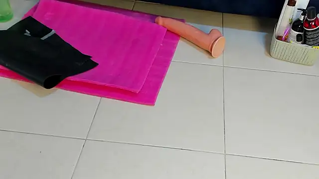 VanessaHard as online show from 01/15/26, 07:39