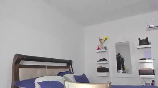 Snapshot of Jump_rabbit chatting on 12/19/25, 06:53 Jump rabbit online show from 12/19/25, 06:53