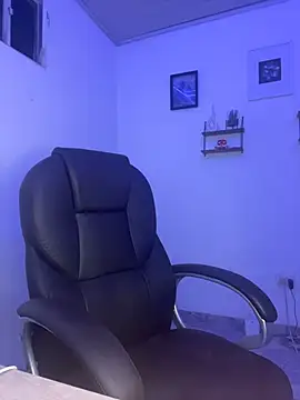 Snapshot of Nicky-222 chatting on 03/25/26, 02:06 Nicky-222 online show from 03/25/26, 02:06