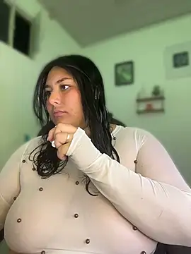 Snapshot of Nicky-222 chatting on 04/09/26, 02:00 Nicky-222 online show from 04/09/26, 02:00