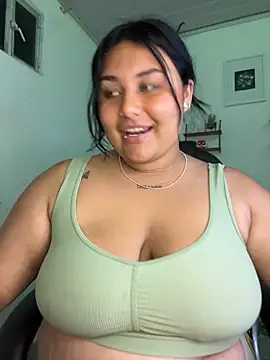 Snapshot of Nicky-222 chatting on 04/14/26, 02:06 Nicky-222 online show from 04/14/26, 02:06