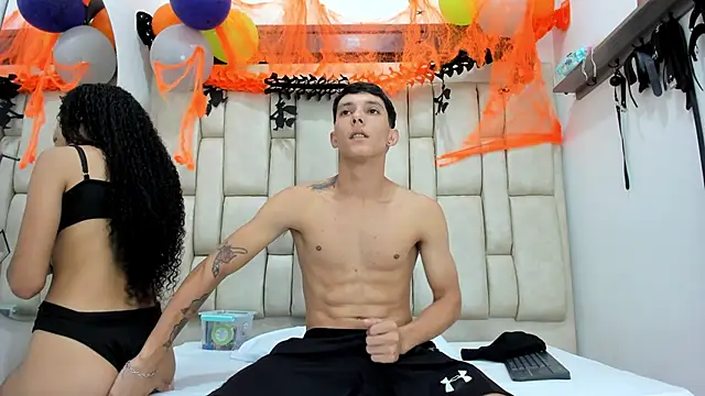 ZafiroAndFlynn online show from 10/28/25, 09:17