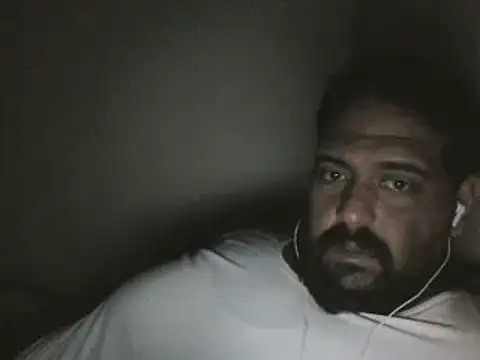 elpoop7305 online show from 12/19/25, 05:14