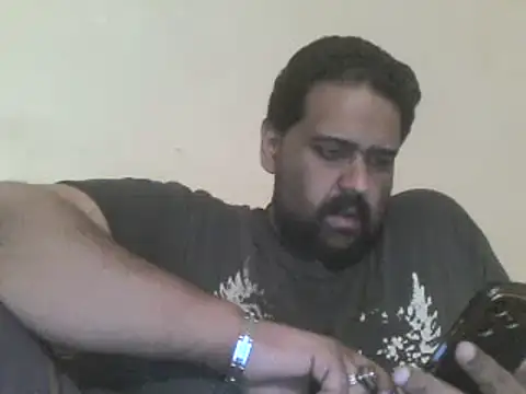 Snapshot of elpoop7305 chatting on 05/16/26, 12:04 elpoop7305 online show from 05/16/26, 12:04