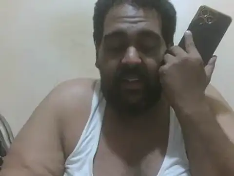 Snapshot of elpoop7305 chatting on 07/03/26, 03:40 elpoop7305 online show from 07/03/26, 03:40