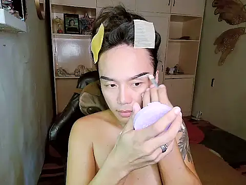 YourNikkieXxx online show from 10/30/25, 07:21