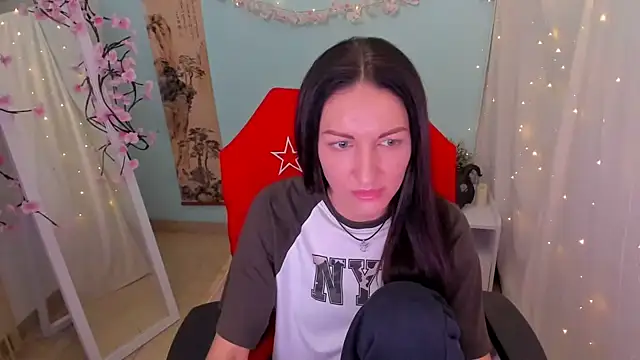 Snapshot of Aurora_Loveu chatting on 04/06/26, 11:27 Aurora Loveu online show from 04/06/26, 11:27