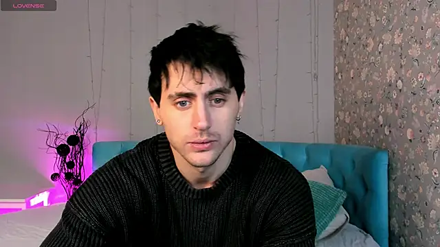 Snapshot of Oscar_Miller_ chatting on 02/08/26, 09:40 Oscar Miller online show from 02/08/26, 09:40