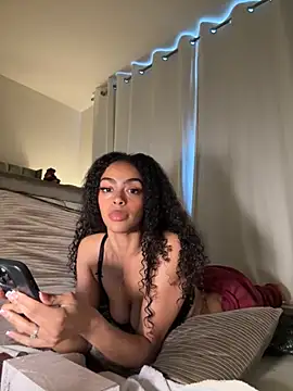 yasmingarcia online show from 11/25/25, 02:28