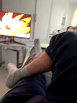 Snapshot of geilheit12 chatting on 09/11/25, 05:02 geilheit12 online show from 09/11/25, 05:02